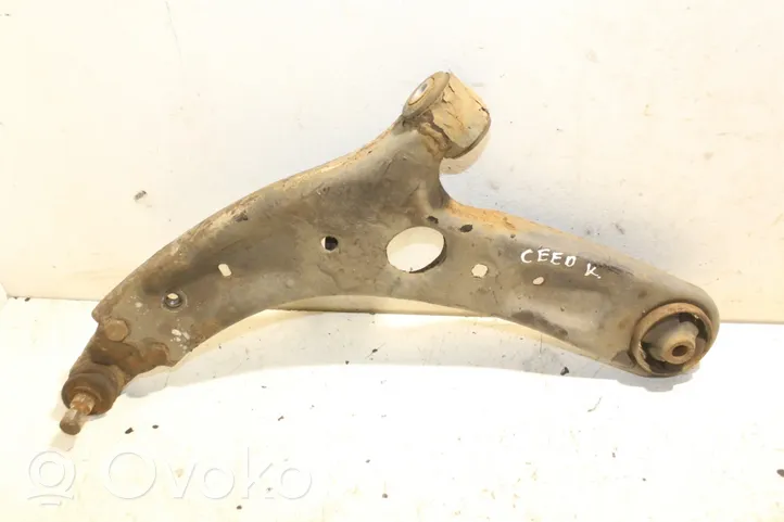 KIA Ceed Front lower control arm/wishbone 