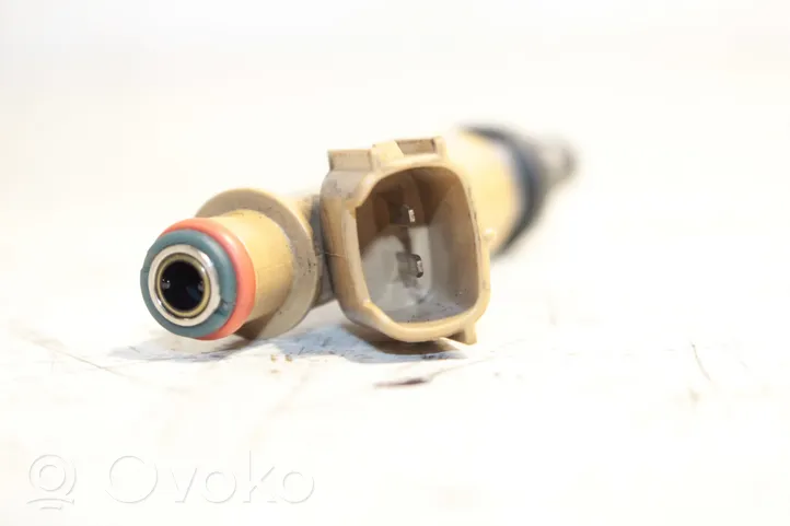 Toyota Auris E180 Injecteur de carburant 23250-0T030