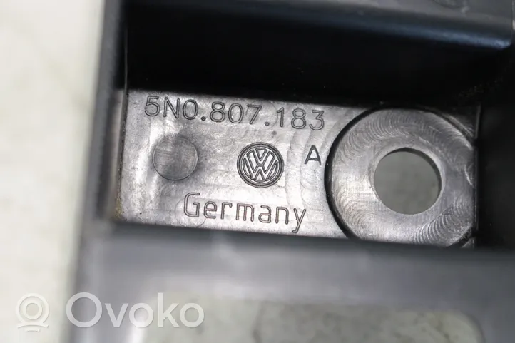 Volkswagen Tiguan Uchwyt / Mocowanie zderzaka przedniego 5N0807184