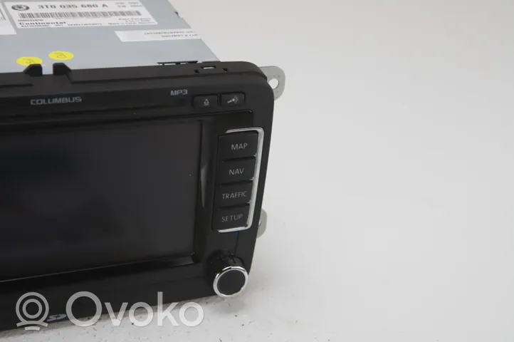 Skoda Octavia Mk2 (1Z) Unité principale radio / CD / DVD / GPS 3T0035680A