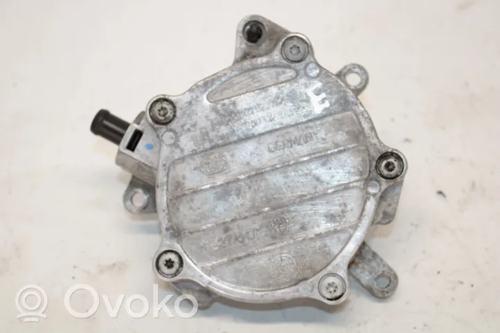 Volkswagen PASSAT B6 Unterdruckpumpe Vakuumpumpe 06D145100E