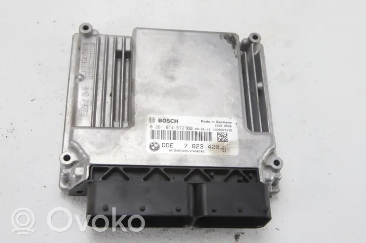 BMW 5 E60 E61 Variklio valdymo blokas 7823420