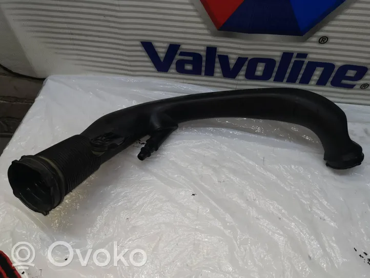 Volvo V40 Cross country Tube d'admission de tuyau de refroidisseur intermédiaire 31325985