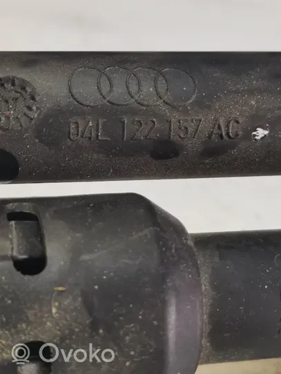 Audi A4 S4 B9 Moottorin vesijäähdytyksen putki/letku 04L122157AC