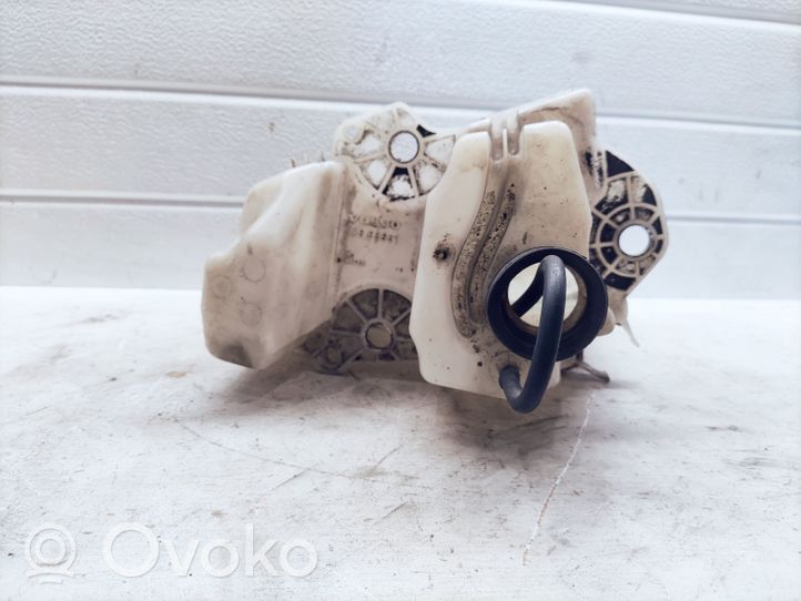 Volvo V70 Zbiornik płynu spryskiwaczy lamp 30655661