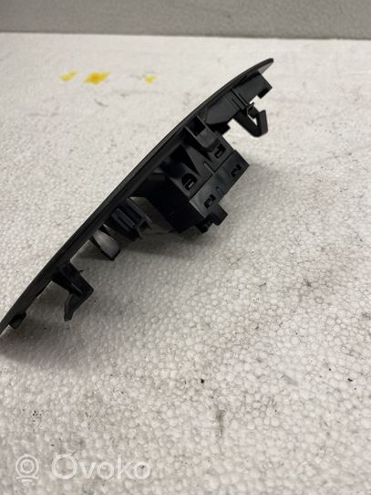 BMW i3 Kita panelės detalė 58450713