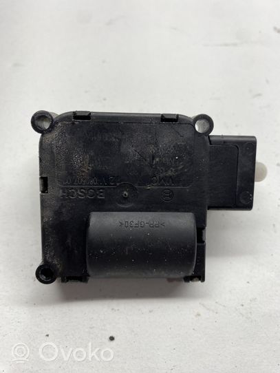 Audi A6 S6 C6 4F Motorino attuatore ricircolo aria dell’A/C 0132801359