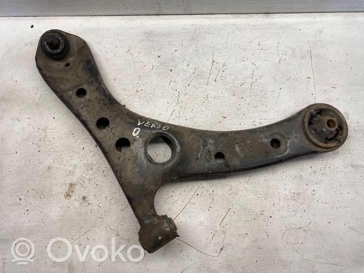 Toyota Avensis Verso Front lower control arm/wishbone 