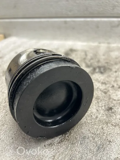 Volkswagen Tiguan Piston 08118HSRI