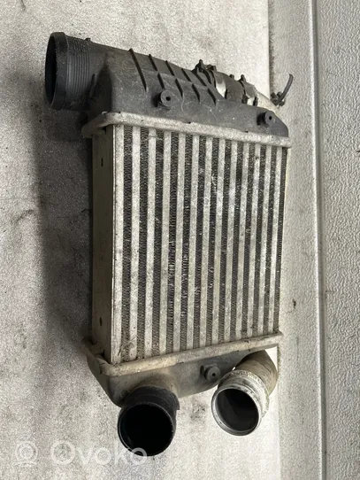 Audi A6 S6 C6 4F Chłodnica powietrza doładowującego / Intercooler 4F0145805E