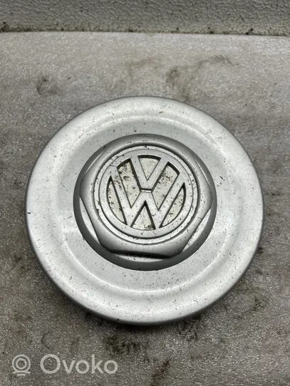 Volkswagen PASSAT B3 R12 wheel hub/cap/trim 357601149G