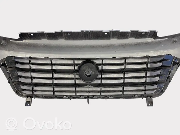 Fiat Ducato Front bumper upper radiator grill 735615924