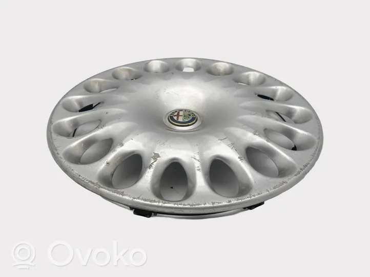 Alfa Romeo 166 R16 wheel hub/cap/trim 60651903