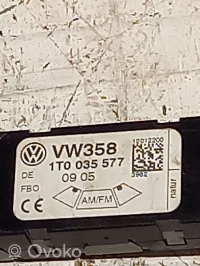 Volkswagen Touran I Amplificateur d'antenne 1T0035577