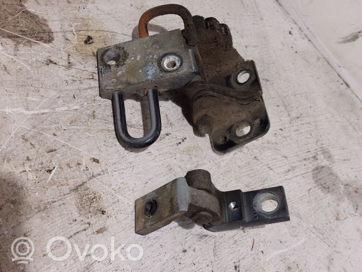 Audi A6 S6 C6 4F Kit de charnières de porte avant 8E0831411B