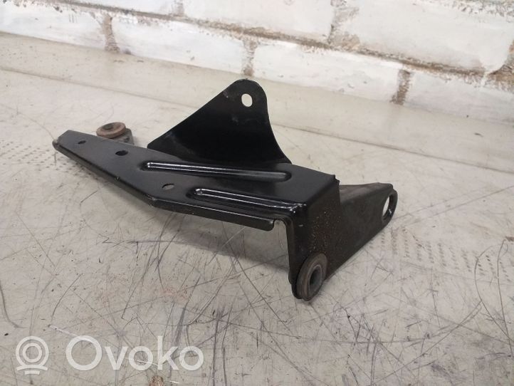 Audi A4 S4 B7 8E 8H Staffa di montaggio del tubo dell’intercooler 8E0145813G