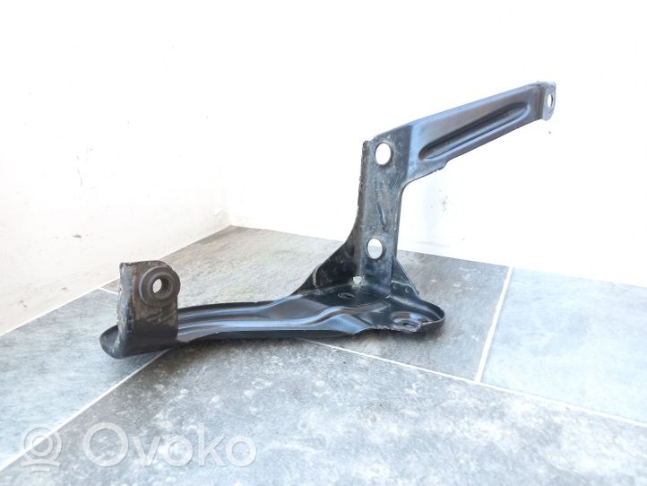 Audi A6 S6 C6 4F Support, tuyau de refroidissement intermédiaire 4F0145813F