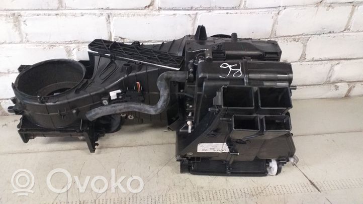 Volkswagen PASSAT B6 Scatola climatizzatore riscaldamento abitacolo assemblata 3C1820003D