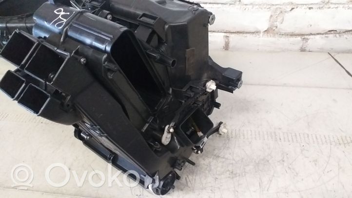 Volkswagen PASSAT B6 Scatola climatizzatore riscaldamento abitacolo assemblata 3C1820003D