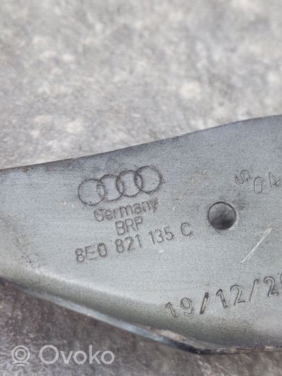 Audi A4 S4 B7 8E 8H Supporto di montaggio del parafango 8E0821135C