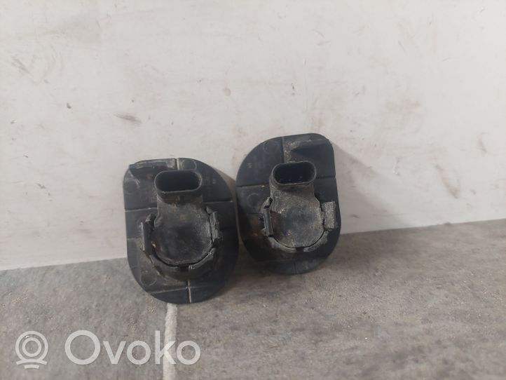 Audi A4 S4 B8 8K Supporto anteriore per il sensore di parcheggio (PDC) 8K0919268