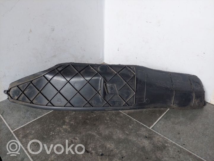 Volkswagen Polo IV 9N3 Panel wykończeniowy błotnika 6Q0821112A