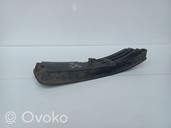 Audi A4 S4 B5 8D Kratka dolna zderzaka przedniego 8D0807845