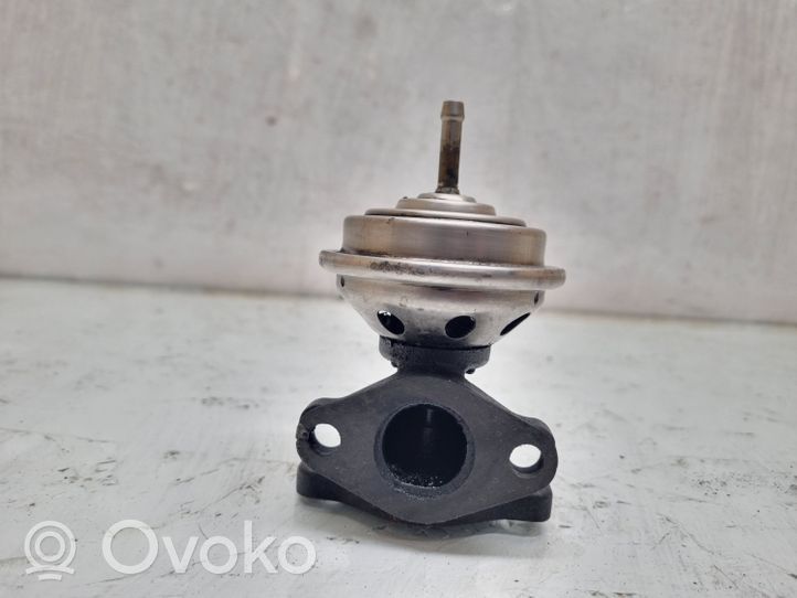 Audi A4 S4 B5 8D Valvola EGR 028131501E