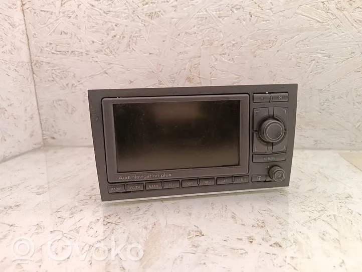 Audi A4 S4 B7 8E 8H Panel / Radioodtwarzacz CD/DVD/GPS 8E0035192D