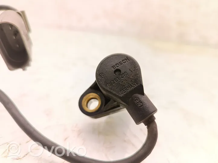 Audi A6 S6 C6 4F Kloķvārpstas stāvokļa sensors 0261210146