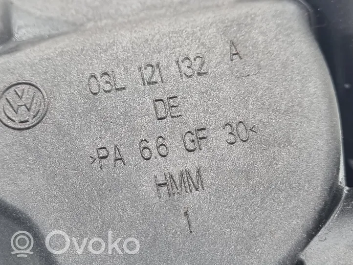 Audi A4 S4 B8 8K Moottorin vesijäähdytyksen putki/letku 03L121132A