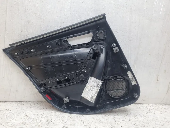 Audi A4 S4 B8 8K Takaoven verhoilu 8K0867306