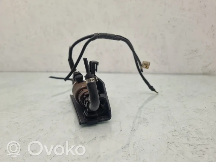 Volkswagen PASSAT B6 Webasto auxiliary heater fuel pump 8E0973202