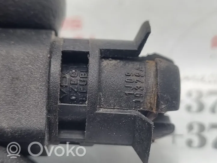 Volkswagen Touran I Czujnik temperatury zewnętrznej 1J0919379A