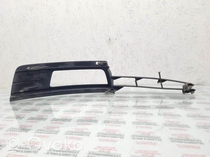 Audi A6 S6 C6 4F Grille antibrouillard avant 4F0807681