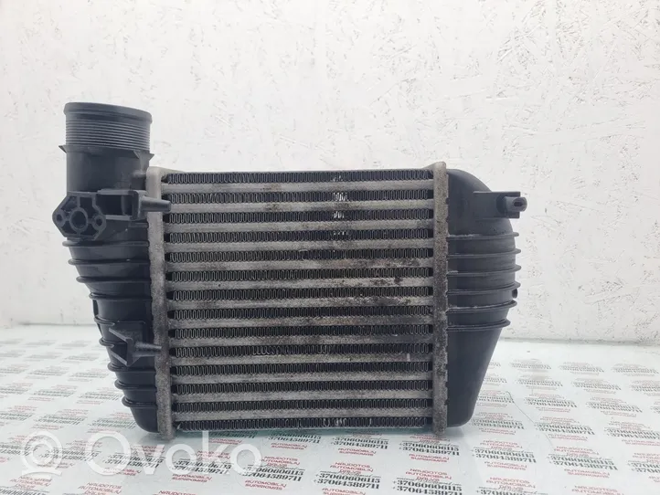 Audi A6 S6 C6 4F Chłodnica powietrza doładowującego / Intercooler 