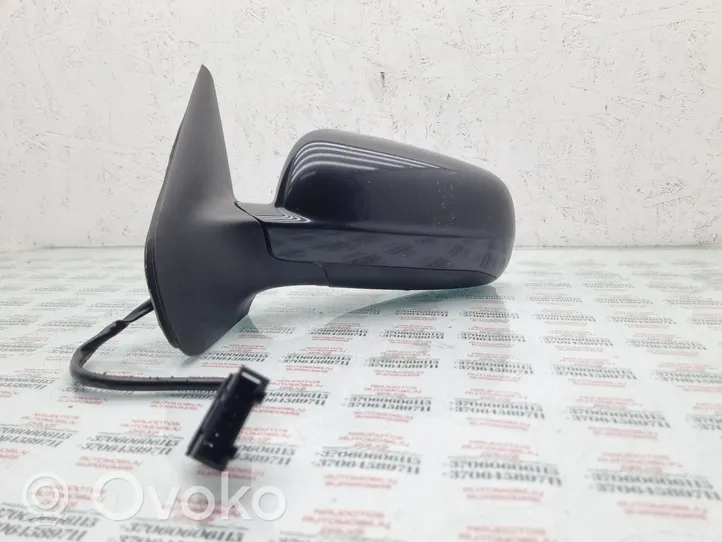 Volkswagen Golf IV Front door electric wing mirror 