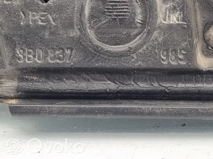 Volkswagen PASSAT B5 Haut-parleur de porte avant 3B0837985