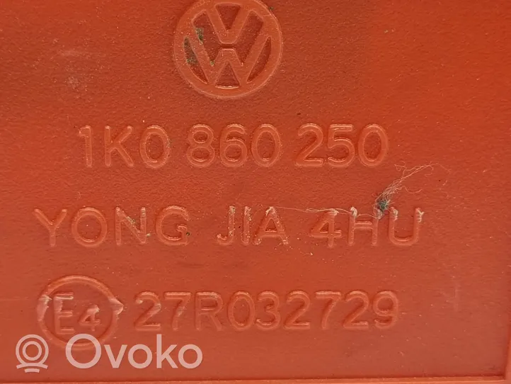 Volkswagen PASSAT B6 Triangle d'avertissement 1K0860250