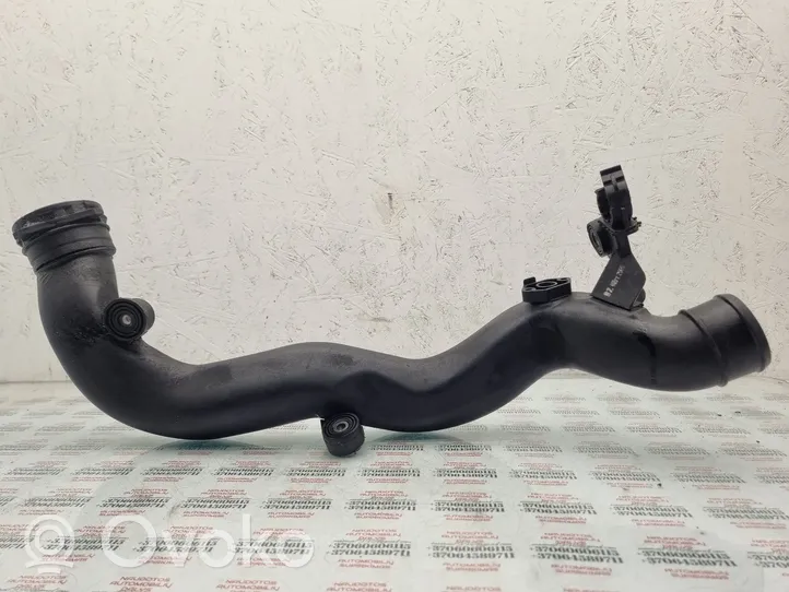 Volkswagen PASSAT B6 Manguera/tubo del intercooler 1K0145770R