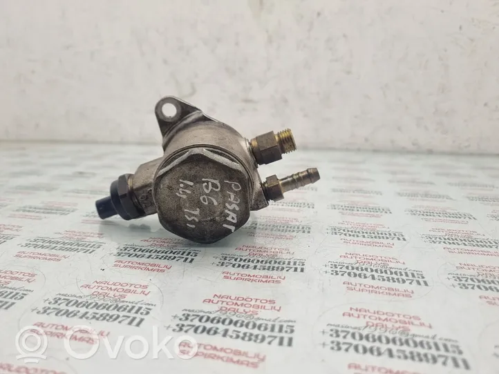 Volkswagen PASSAT B6 Fuel injection high pressure pump 03C127026D