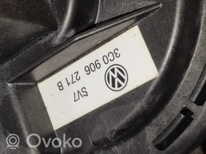 Volkswagen PASSAT CC Aktiivihiilisuodattimen polttoainehöyrysäiliö 3C0906201B