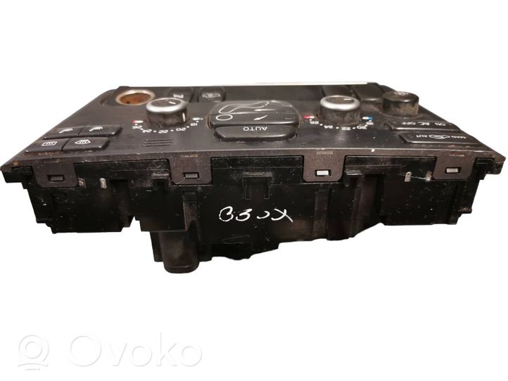 Volvo XC90 Oro kondicionieriaus/ klimato/ pečiuko valdymo blokas (salone) 30710682