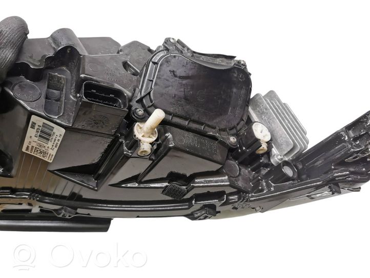 BMW i3 Lampa przednia 90129499ZR05