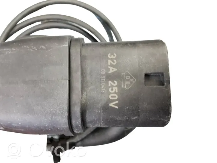 KIA Soul Battery charger (optional) 089110413