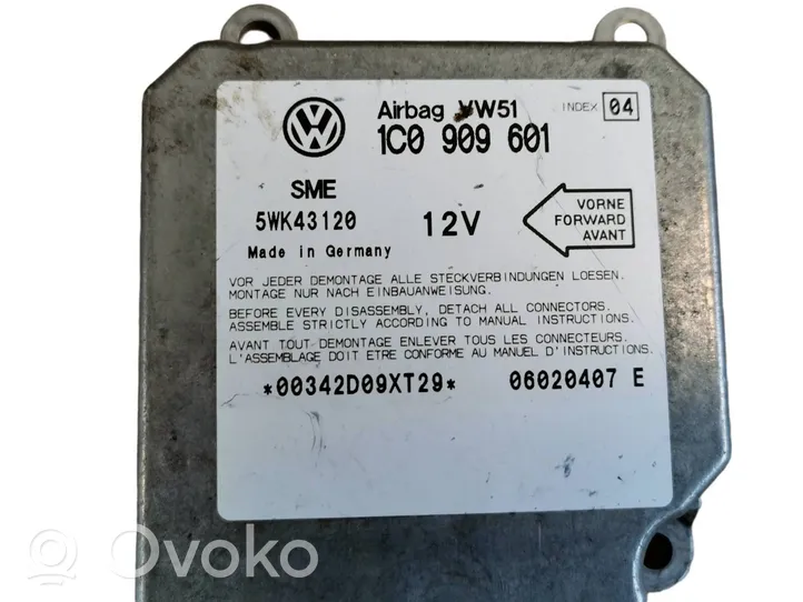 Volkswagen Golf IV Oro pagalvių valdymo blokas 1C0909601