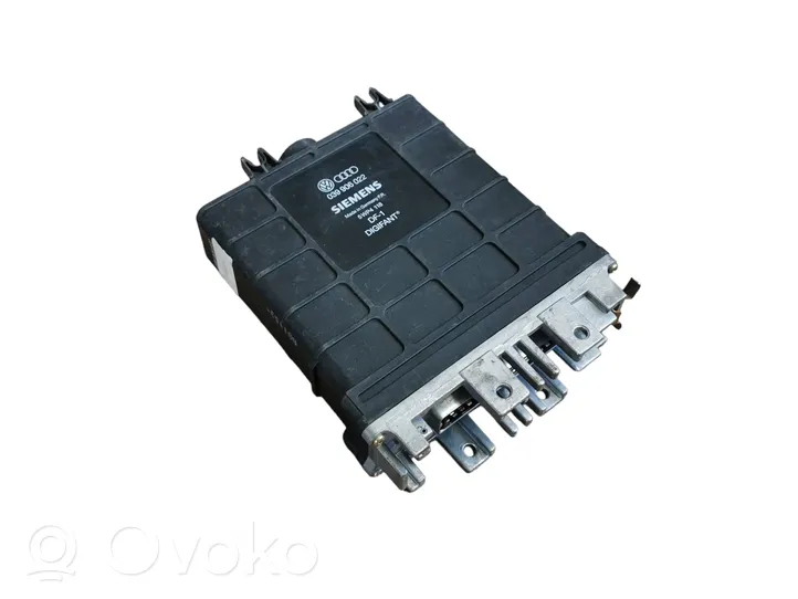 Audi 80 90 S2 B4 Variklio valdymo blokas 039906022