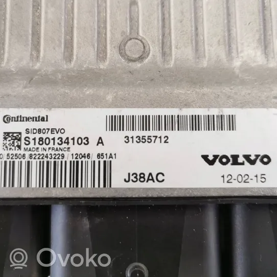 Volvo V40 Calculateur moteur ECU 31355712