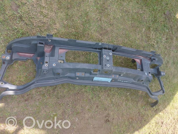 Opel Vivaro Viršutinė dalis radiatorių panelės (televizoriaus) 8200411923
