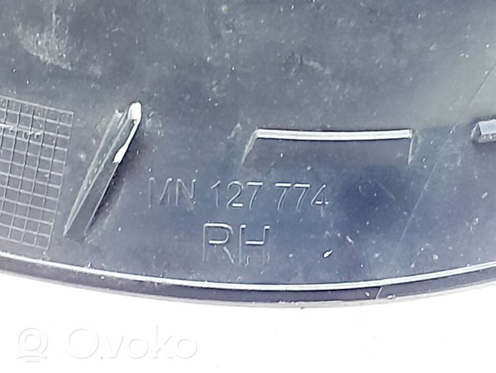 Mitsubishi Colt Rejilla inferior del parachoques delantero MN127774